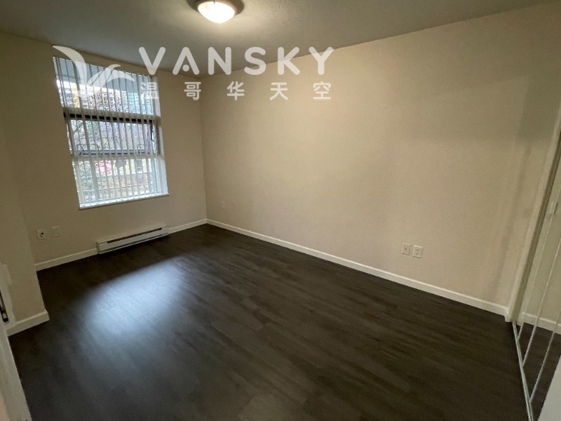 250417130700_208 Bedroom.jpg